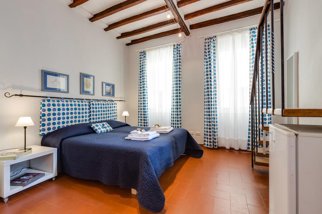 Rome As You Feel - Piazza Dei Satiri Apartments Luaran gambar