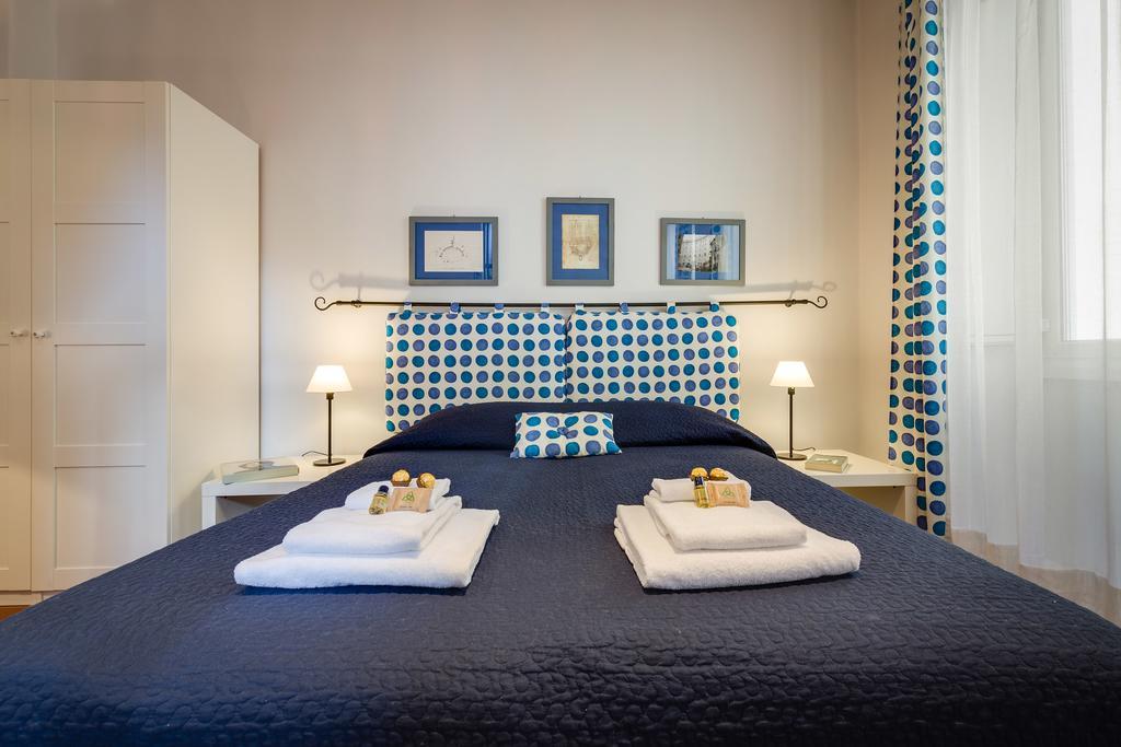 Rome As You Feel - Piazza Dei Satiri Apartments Luaran gambar