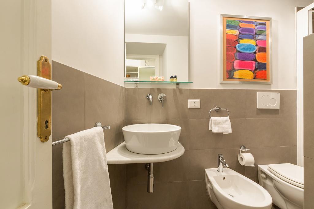 Rome As You Feel - Piazza Dei Satiri Apartments Luaran gambar